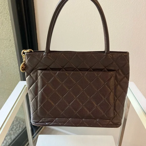 Chanel Medallion Tote in Lambskin - Picture 3 of 12